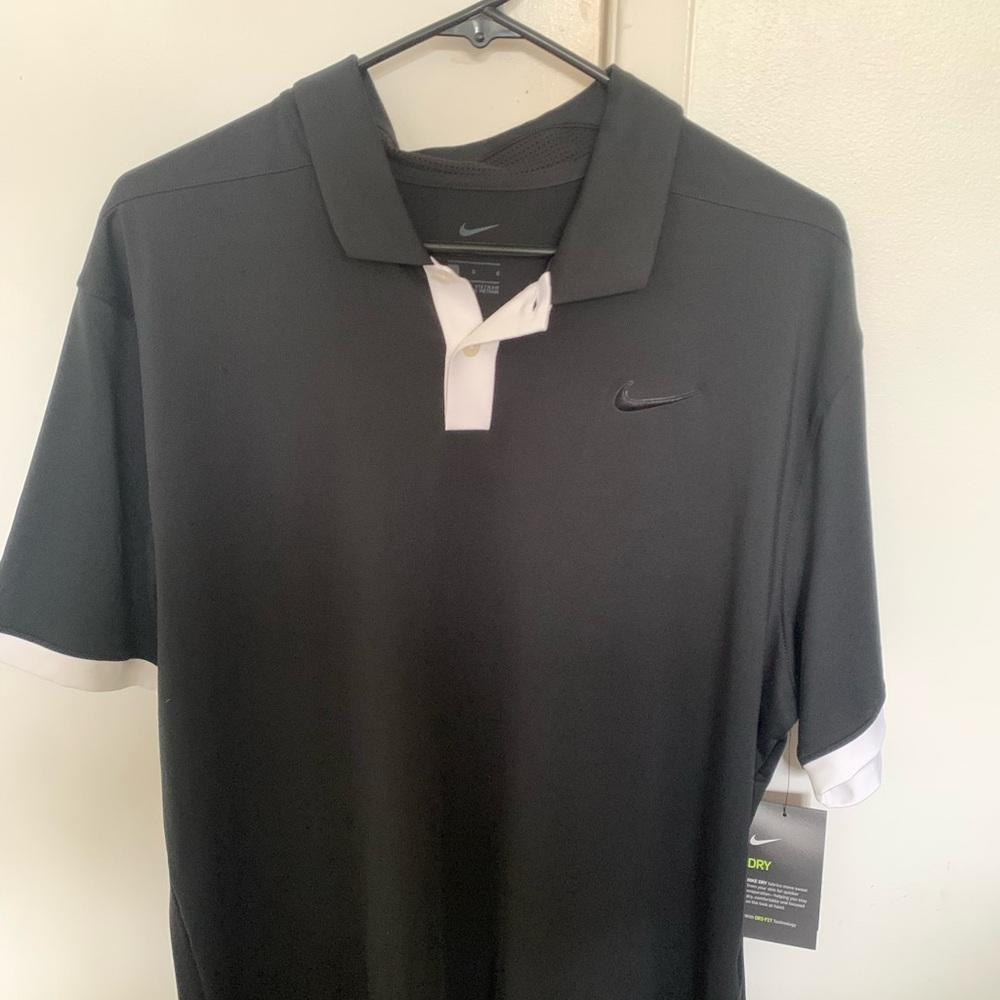Nike Men's Black Polo Shirt